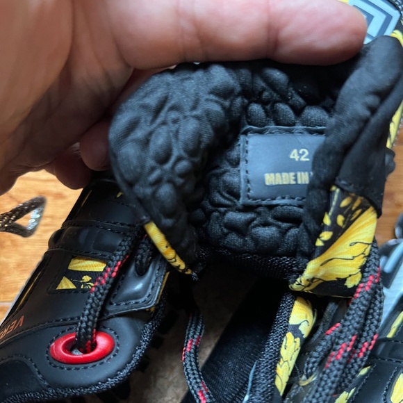 42 9 authentic versace running shoe baroque with receipt - Picture 8 of 10